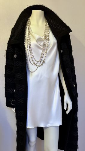 CHANEL MANTEL LONG IN BLACK