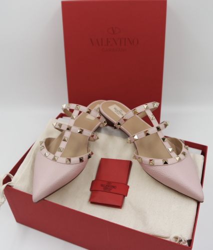 VALENTINO GARAVANI SANDALEN ROCKSTUD NIETEN FLACH