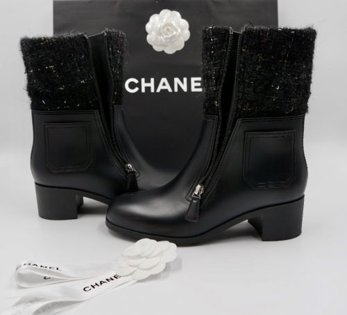 CHANEL BOOTS BOUCLE / RUBBER