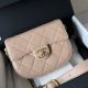 CHANEL UMHÄNGETASCHE BAG IN BEIGE KAVIAR LEDER  METALL IN GOLD TON MATT