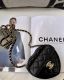 CHANEL HEART BAG IN SCHWARZ 