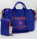 CHANEL  DEAUVILLE SHOPPER IN BLUE CANVAS  SILBERFARBENES  METAL 