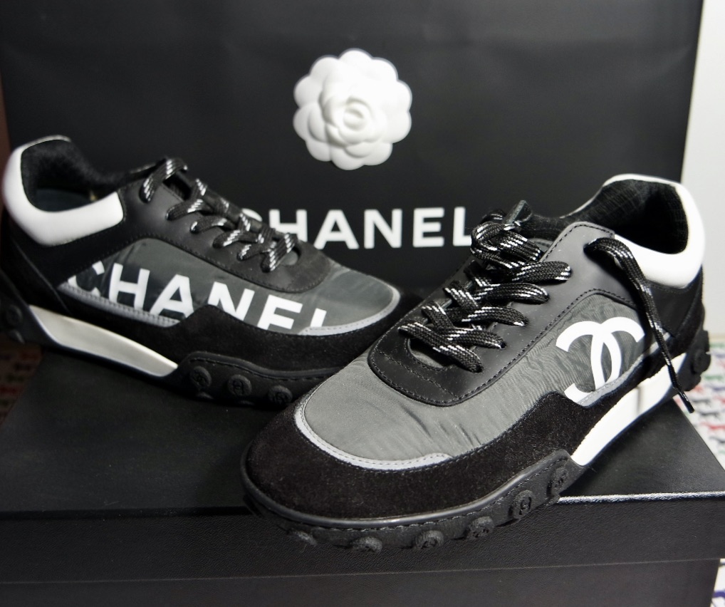 Chanel Sneaker 39 Schwarz Weiß mit Rechnung