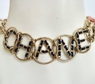 CHANEL  HALSKETTE MIT LOGO