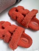 HERMÈS SANDALEN CHYPRE IN ORANGE LAMMFELL HERMÈS SANDALEN CHYPRE IN ORANGE LAMMFELL